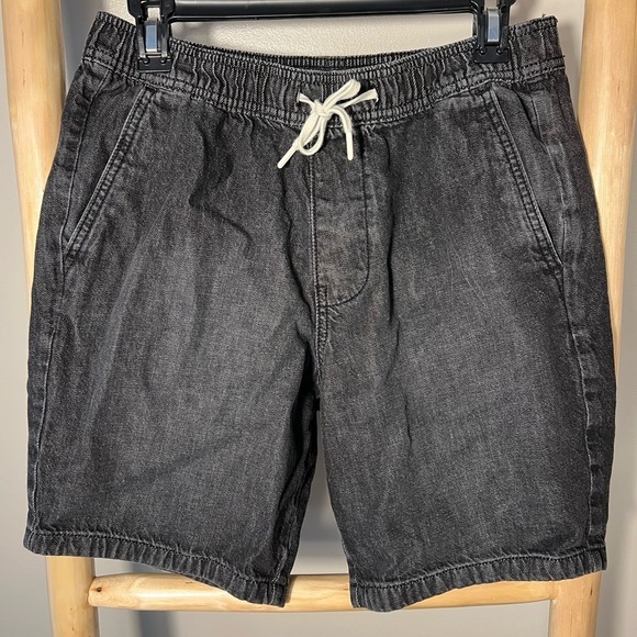 Hollister Other - Hollister S pull-on Men's Black/Gray Casual Shorts slit pockets